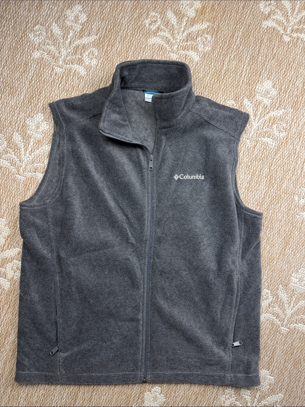 Columbia Dark Gray Men’s Fleece Vest with Zip